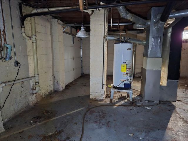 9107 Charlotte Street, Kansas City, MO 64131