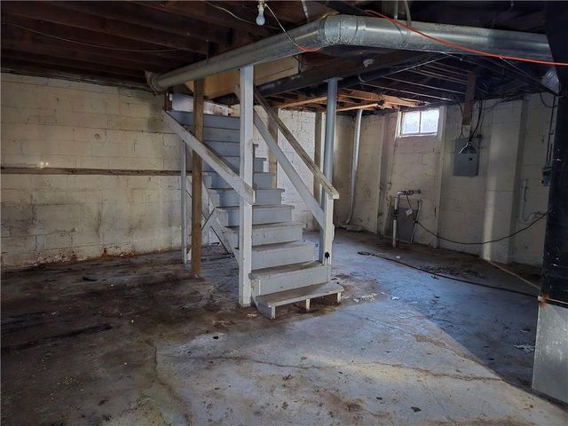 9107 Charlotte Street, Kansas City, MO 64131