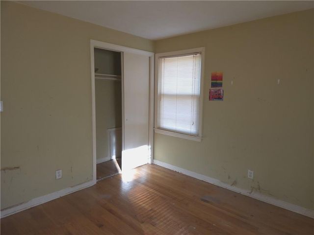 9107 Charlotte Street, Kansas City, MO 64131