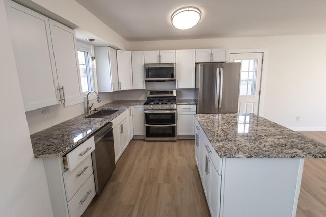 303 Haskell Street E, West Saint Paul, MN 55118