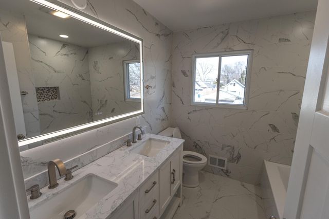 303 Haskell Street E, West Saint Paul, MN 55118