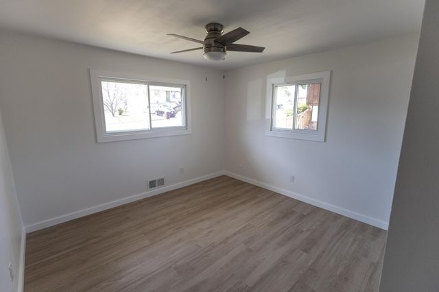 303 Haskell Street E, West Saint Paul, MN 55118