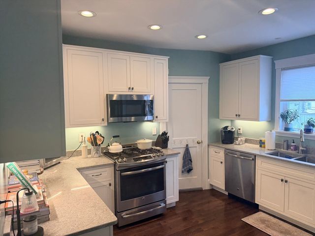 147 Manthorne Rd 2, Boston, MA 02132