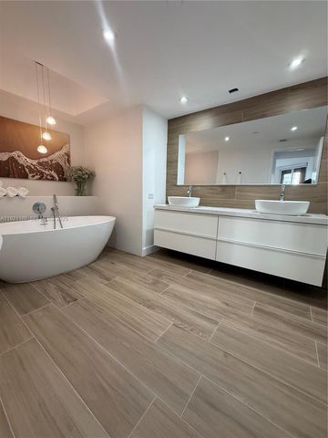 20191 E Country Club Dr 504, Aventura, FL 33180