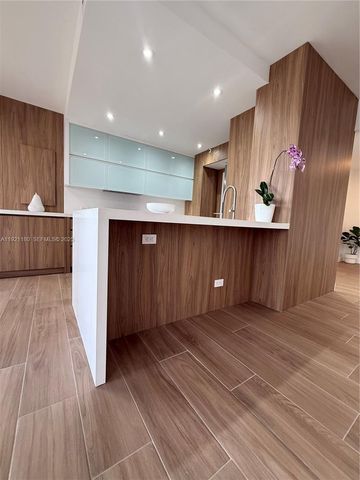 20191 E Country Club Dr 504, Aventura, FL 33180