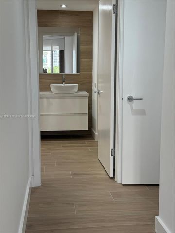 20191 E Country Club Dr 504, Aventura, FL 33180