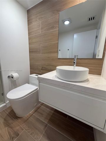 20191 E Country Club Dr 504, Aventura, FL 33180