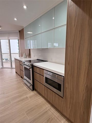 20191 E Country Club Dr 504, Aventura, FL 33180