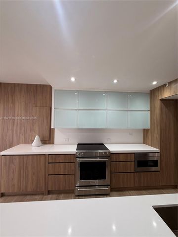 20191 E Country Club Dr 504, Aventura, FL 33180