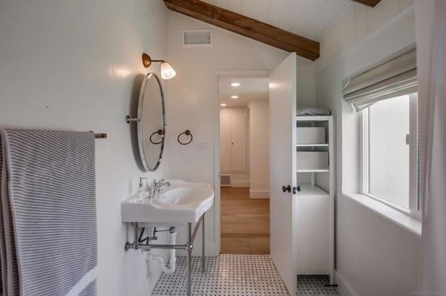 4242 Cosoy Way, San Diego, CA 92103