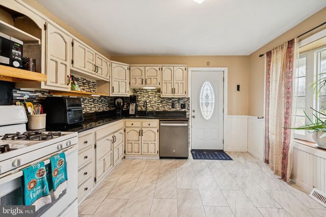 2409 FRIES MILL RD, Williamstown, NJ 08094