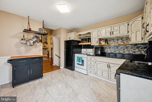 2409 FRIES MILL RD, Williamstown, NJ 08094