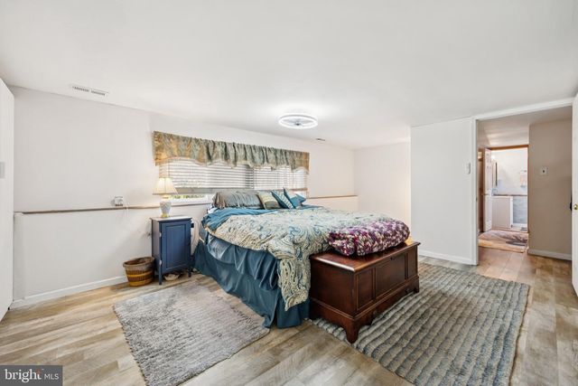 2409 FRIES MILL RD, Williamstown, NJ 08094