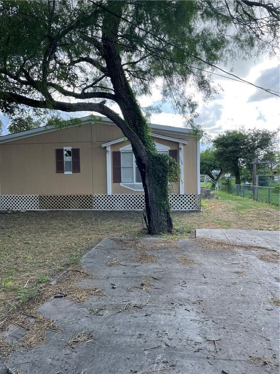 1100 Naranjo St, Sinton, TX 78387 — photo 3