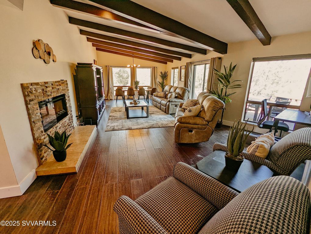 Image 10 of property listing at 15 MISSION Circle, Sedona, AZ 86336
