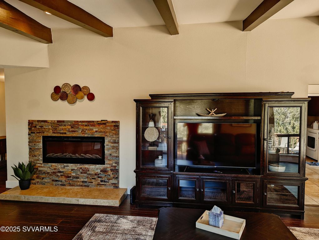 Image 13 of property listing at 15 MISSION Circle, Sedona, AZ 86336