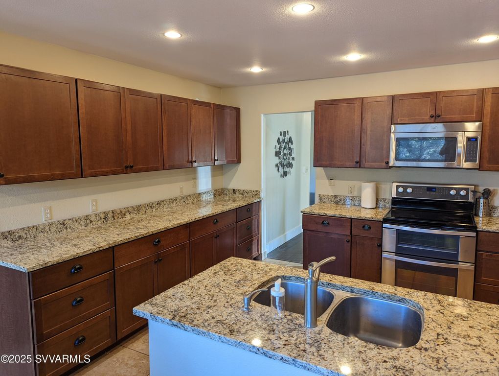 Image 30 of property listing at 15 MISSION Circle, Sedona, AZ 86336