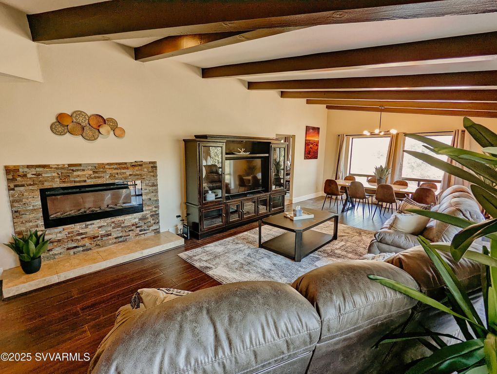 Image 9 of property listing at 15 MISSION Circle, Sedona, AZ 86336
