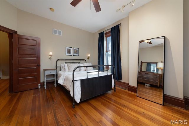 3219 Iowa Avenue, St Louis, MO 63118