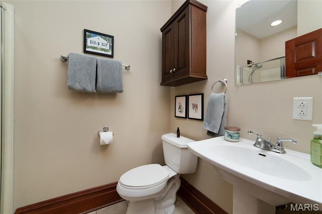 3219 Iowa Avenue, St Louis, MO 63118