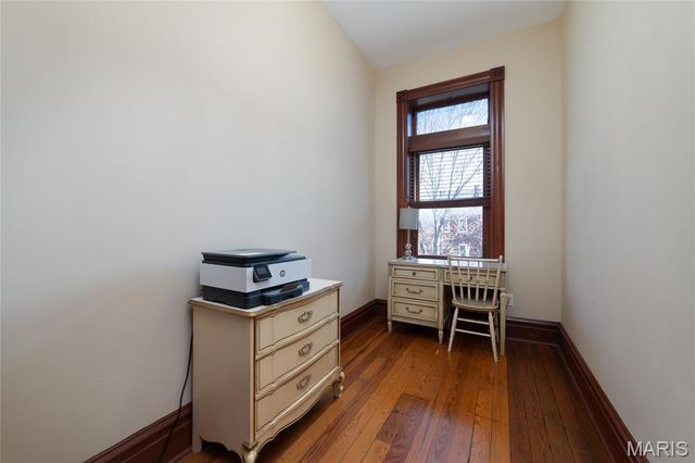 3219 Iowa Avenue, St Louis, MO 63118