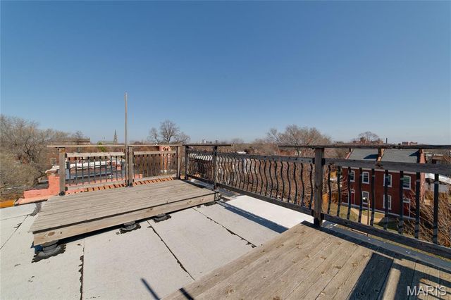 3219 Iowa Avenue, St Louis, MO 63118