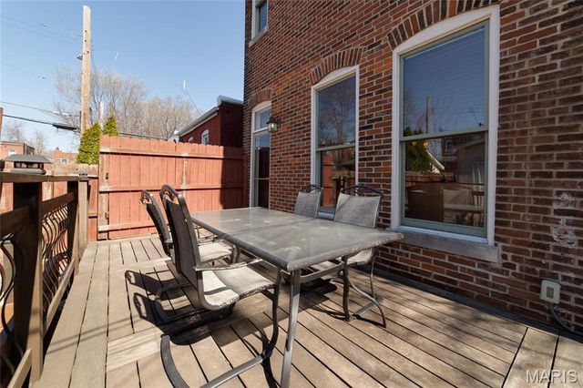 3219 Iowa Avenue, St Louis, MO 63118