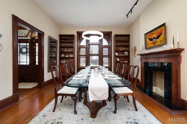 3219 Iowa Avenue, St Louis, MO 63118