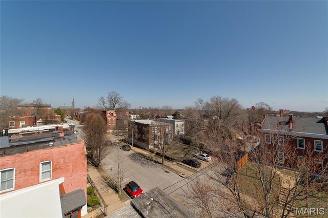 3219 Iowa Avenue, St Louis, MO 63118