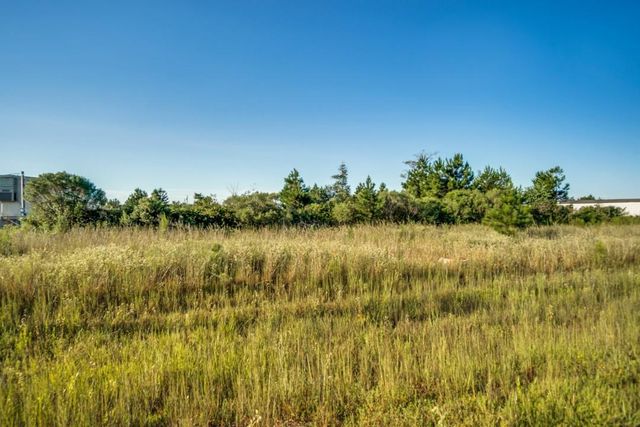 61 Road 5118, Cleveland, TX 77327