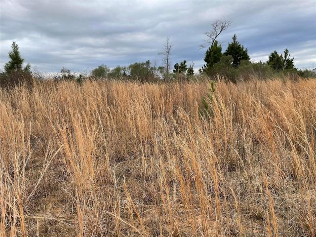 61 Road 5118, Cleveland, TX 77327
