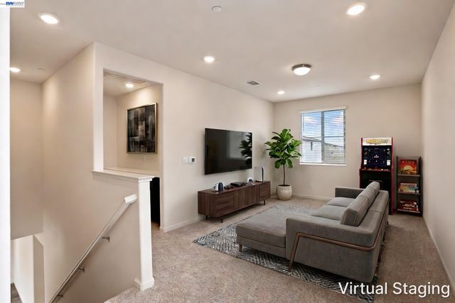 3046 Tinsley St, Manteca, CA 95337