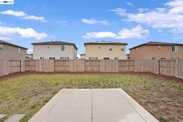 3046 Tinsley St, Manteca, CA 95337