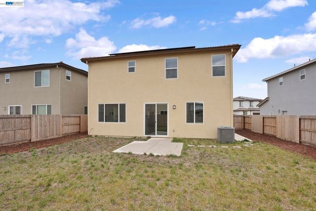 3046 Tinsley St, Manteca, CA 95337