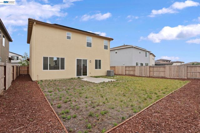 3046 Tinsley St, Manteca, CA 95337