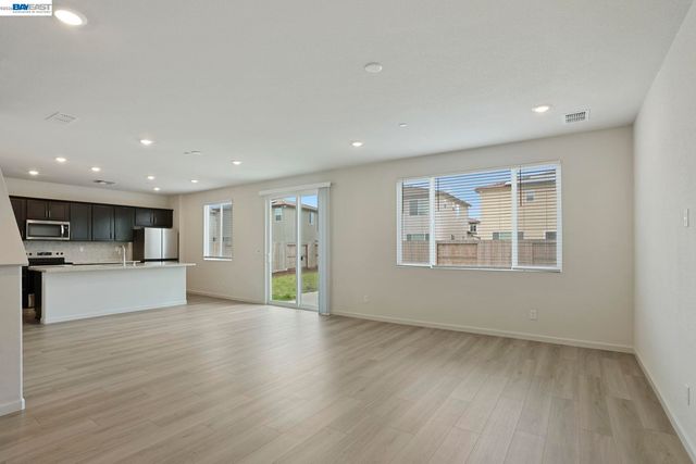 3046 Tinsley St, Manteca, CA 95337