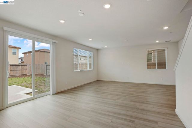 3046 Tinsley St, Manteca, CA 95337