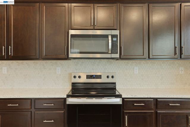 3046 Tinsley St, Manteca, CA 95337