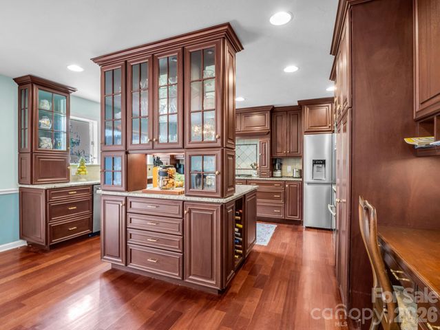 200 Conde Place, Hendersonville, NC 28739