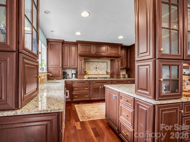 200 Conde Place, Hendersonville, NC 28739