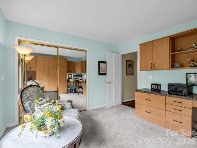 200 Conde Place, Hendersonville, NC 28739