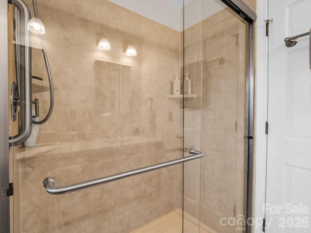 200 Conde Place, Hendersonville, NC 28739