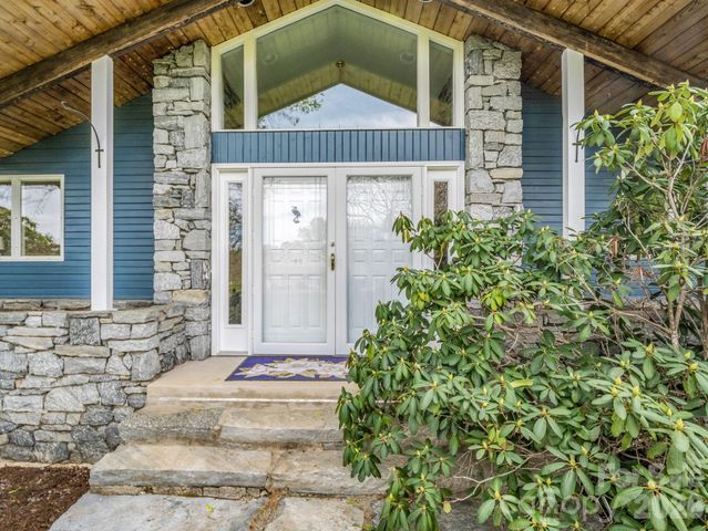 200 Conde Place, Hendersonville, NC 28739