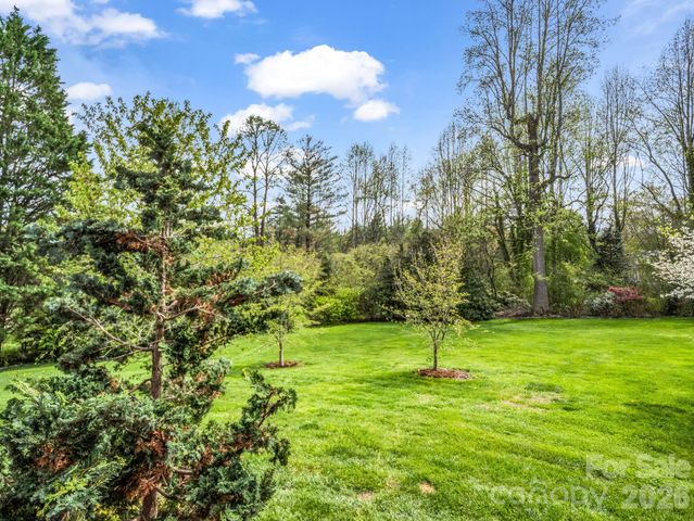 200 Conde Place, Hendersonville, NC 28739