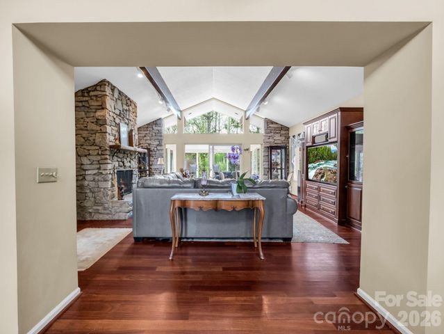200 Conde Place, Hendersonville, NC 28739