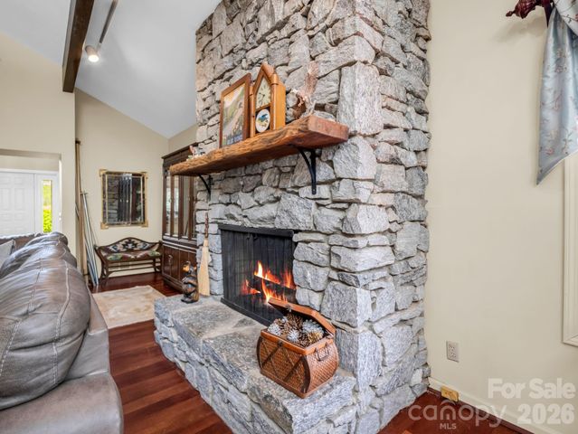 200 Conde Place, Hendersonville, NC 28739