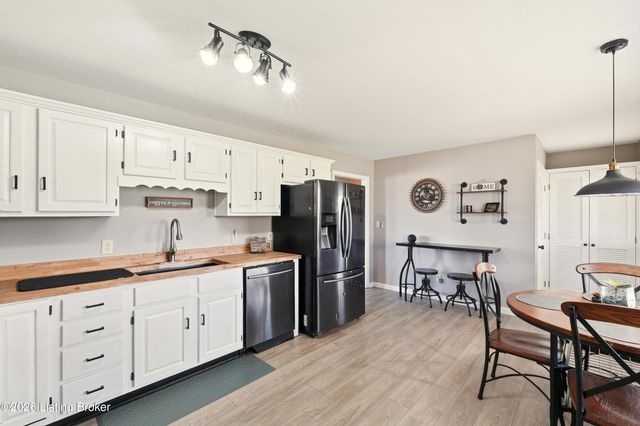 340 Jasper Ln, Mt Washington, KY 40047