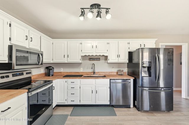 340 Jasper Ln, Mt Washington, KY 40047