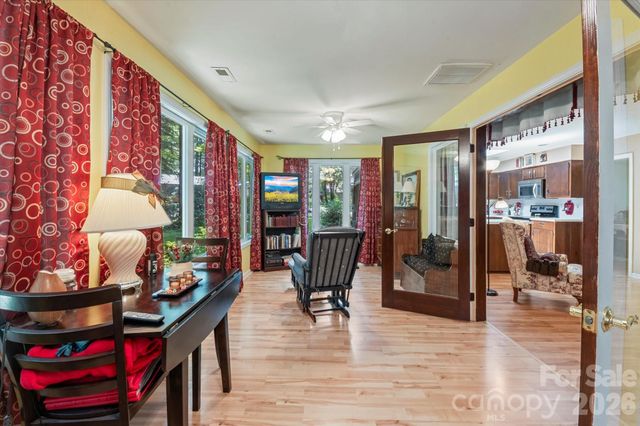 106 E Laurel Lane, Etowah, NC 28729