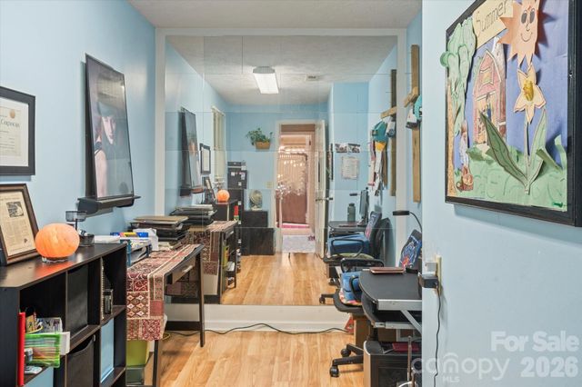 106 E Laurel Lane, Etowah, NC 28729